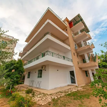 Garden Apt-2 Apartment